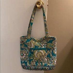 DONATING SOON - Vera Bradley bucket tote EUC